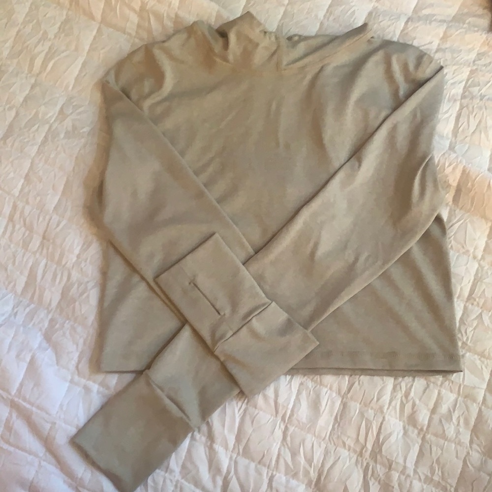 BUFFBUNNY collection cropped long sleeve